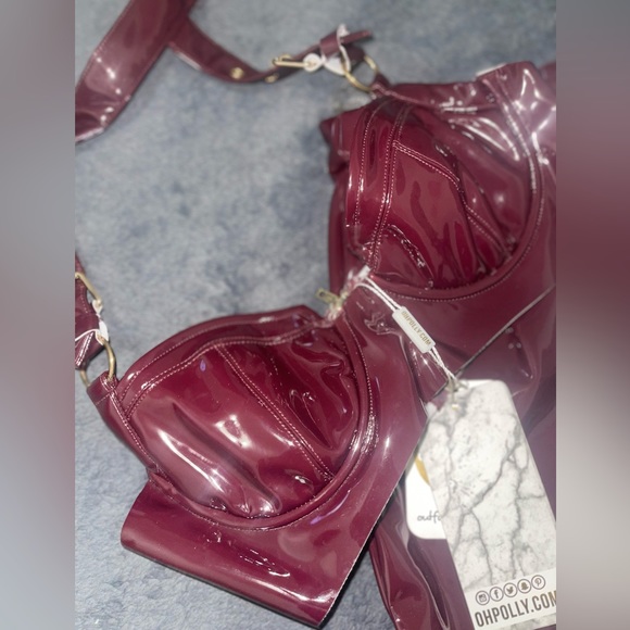 Two pieces. burgundy top and skirt from the Oh Polly brand - Picture 3 of 4